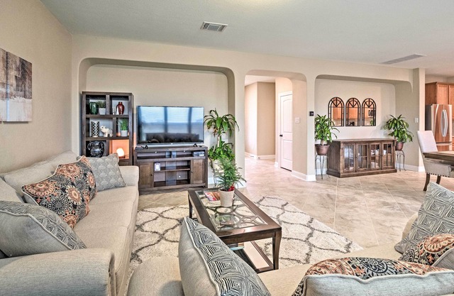 Texas Home w/Patio & Grill ~ 16 Mi to Austin