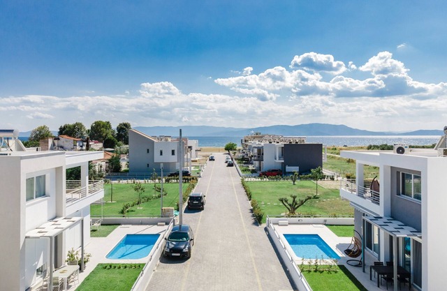 Thalassa & Thalassa Prive Residential Complexes