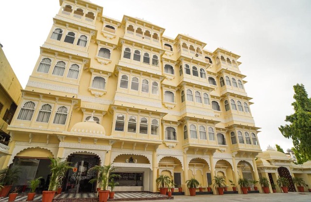 The Amar Mahal by Trulyy