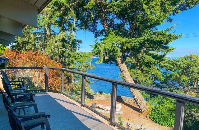 The Applebnb Entire 4 Bedroom Home & Gardens