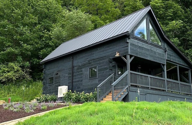 The Aspenshire Cabin: a nod to English Charm