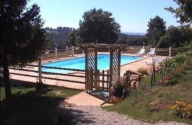 The barn: stone house with pool