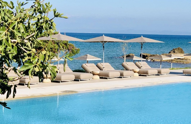 The Bay Hotel & Suites