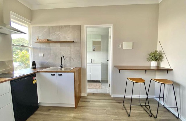 The Beach Side Micro Apartment With Free Parking