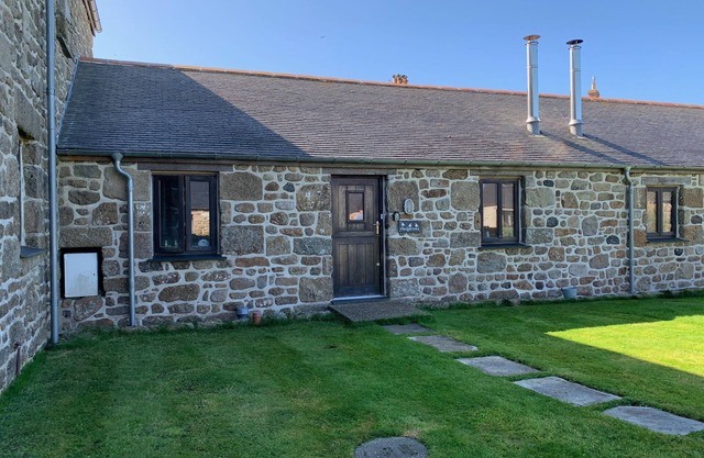 The Beautiful Hedgerows Close to Sennen, Porthcurno, Minack, Sea, pet friendly