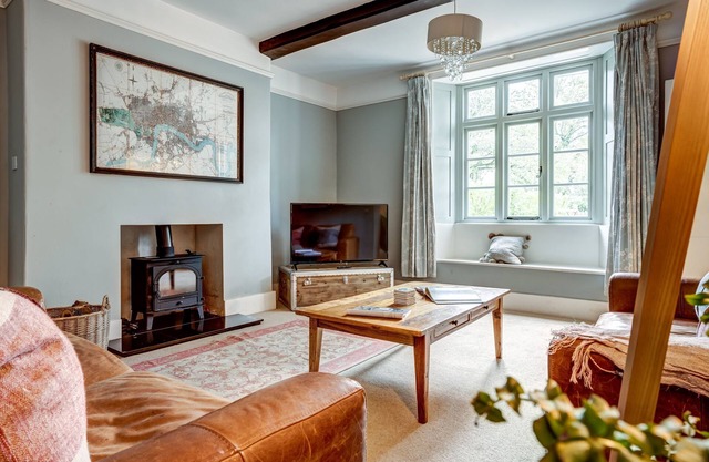 The Bladon Farmhouse | Oxfordshire Holiday Let | 2 Beds & Sleeps 5