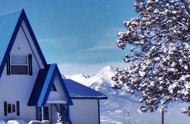 The Blue Elk: Private Retreat : Breathtaking Mountain Views - Excellent Access