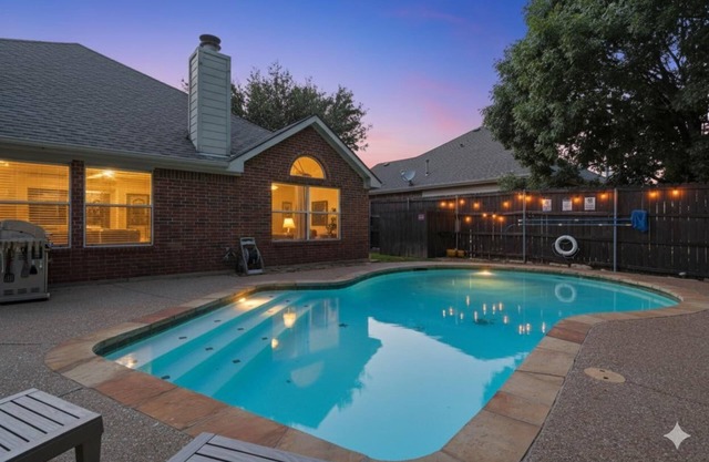 The Blue Holly - Bright & Spacious with a Pool