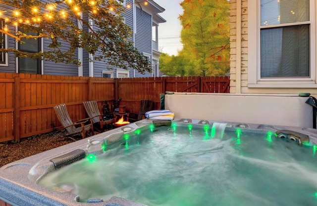 The Bonnycastle Massive 6BR New Orleans Themed Speakeasy, Bourbon Game Room & Hot Tub & Playground
