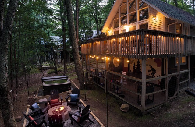 The Bristle & Birch - Hot Tub, Fire Pit, Sauna
