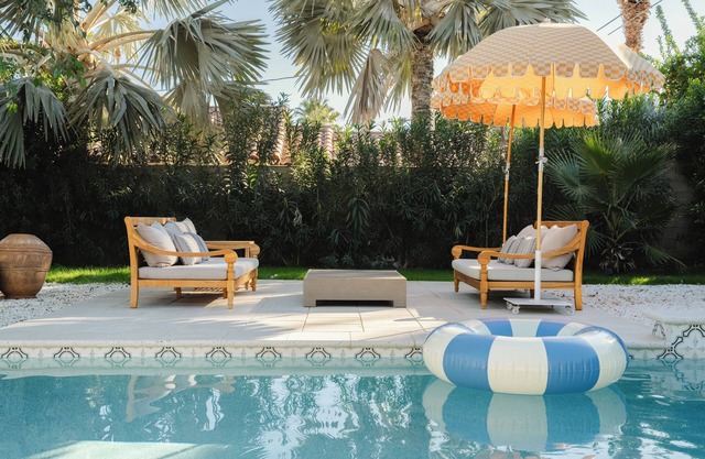 The Bungalow Palm Springs - Pool & Jacuzzi, Pet Friendly!