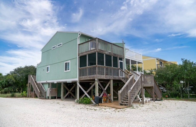 The Cape is Great in the Fall!- Steps to Beach! , You’ll Love This Place!