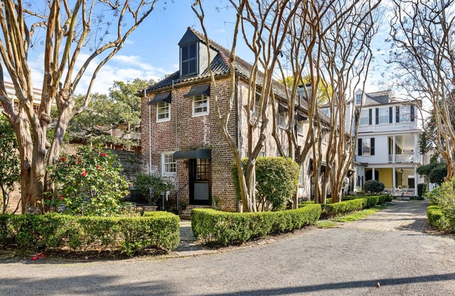 The Carriage Houses | Historic Charleston!