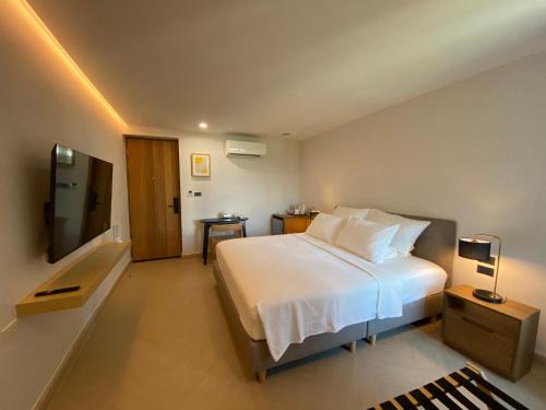 THE CELESTRAIL Check-In by Appointment Only Non-Hotel Private Apartment Onnut BTS