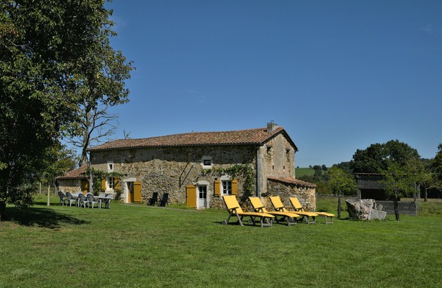 The Charente countryside, a family gîte, in the heart of the Domaine de Chabrot 30ha