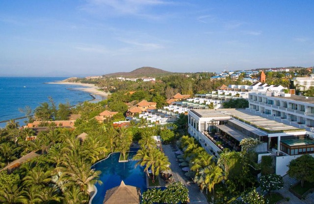 The Cliff Resort & Residences