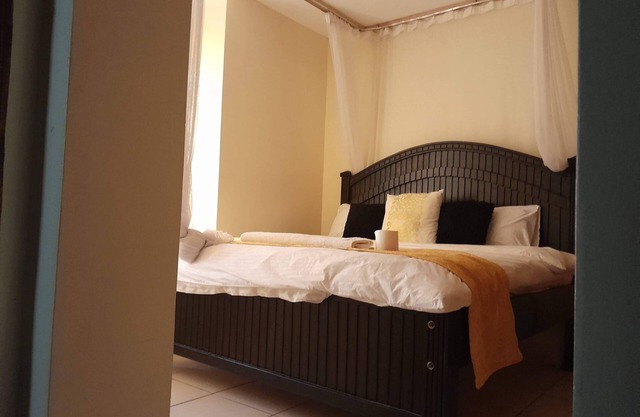 The colored house 3 bedroom apartment