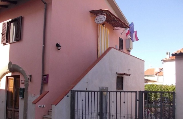 THE COURT HOLIDAY HOME