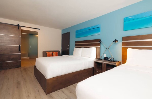 The Cove Hotel | 2 Queen Queen Suites w/Firepit, Lounge & Gym Access