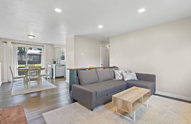 The Cozy City Dwelling