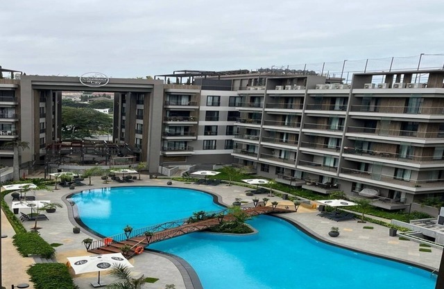 The Diamond In City Luxury Studio With Pool View By ZENORA Living