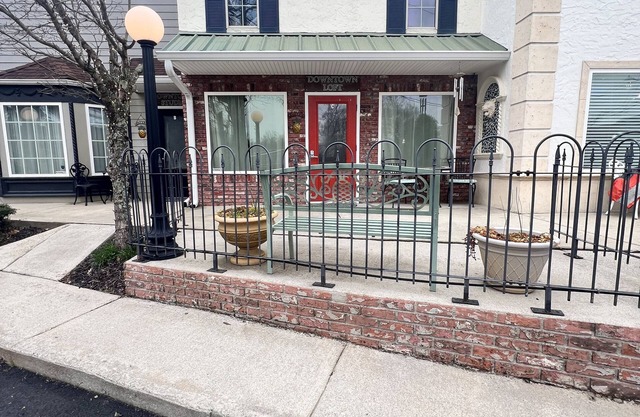 The DOWNTOWN LOFT, on the square, across from Piedmont University, sleeps 4.