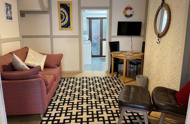 "The Eastbourne" Pet Friendly Seafront Apartment