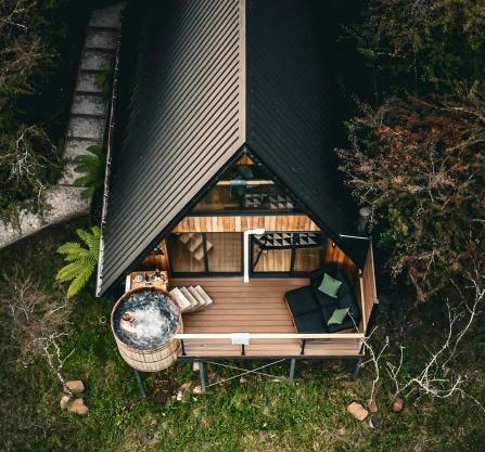 The Eco Cabin Tasmania - Cedar Hot Tub