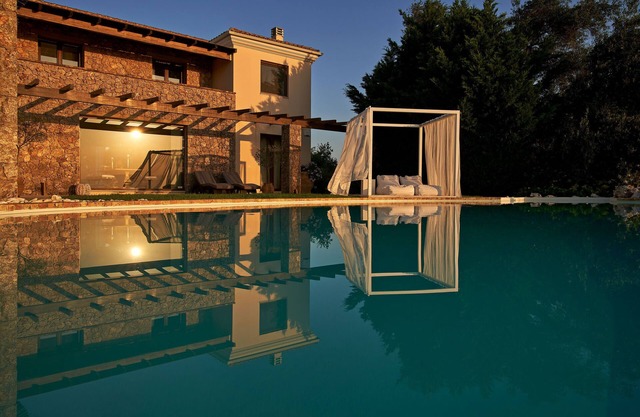 The Editor's Villa - Member of Spiritual Living Corfu
