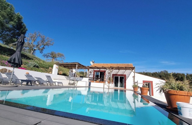 The Gecko Pego Longo quinta and its swimming pool