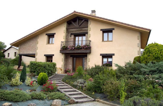 THE GOLF VILLA. HOUSING IN A NATURAL ENVIRONMENT WITH A SPECIAL CHARM.