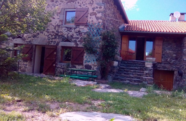 "The Hanging Days" stone house with garden
