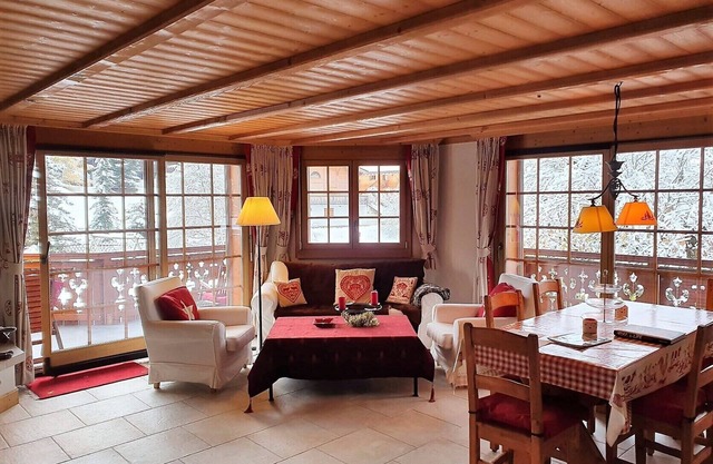 The Haut Closel apartment is located 800 m from the Barboleuse gondolas which take you to the Gryon