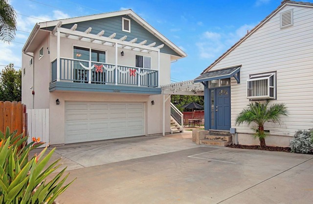 The Hideaway of Silver Terrace, located near Old Town, Sea World & Beaches.