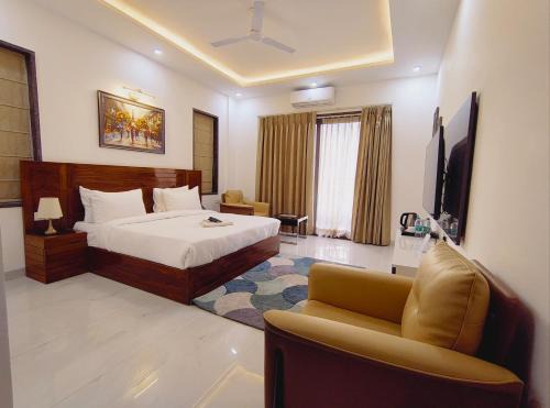 The Hoften Elite 32 Avenue, Sector 15, Gurugram