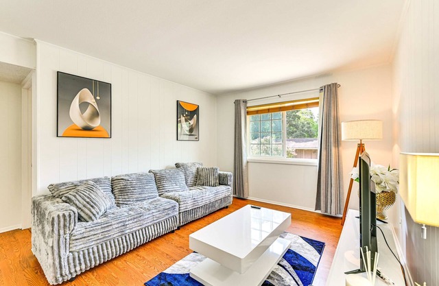 The Homestead | Luxury-Cozy 2BR Apartments Near SFA & Historic Downtown Nacogdoc