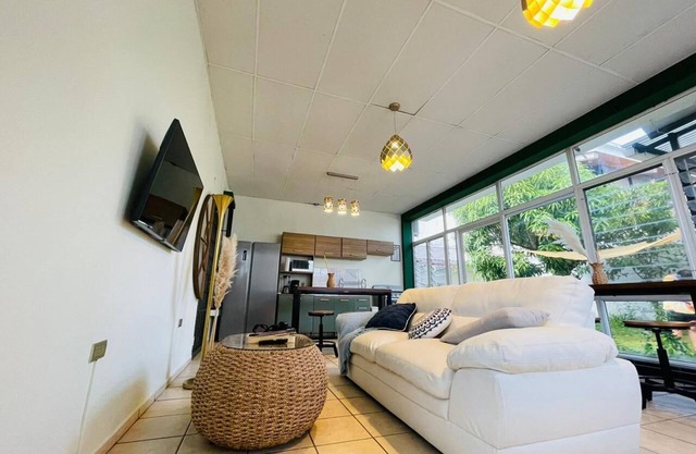 The Jaguar House-Large Stunning Home In Upscale Escalon with Volcano View