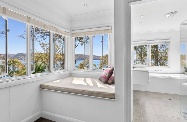 The Lighthouse - perfect views over Pittwater
