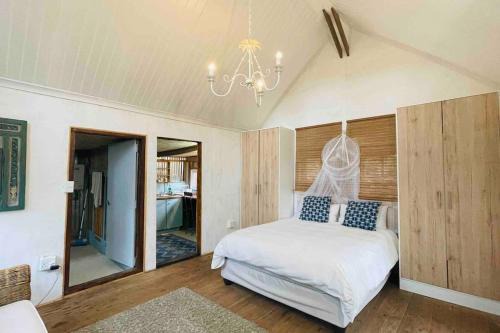 The Lily Pad - Tiny Farm Cabin