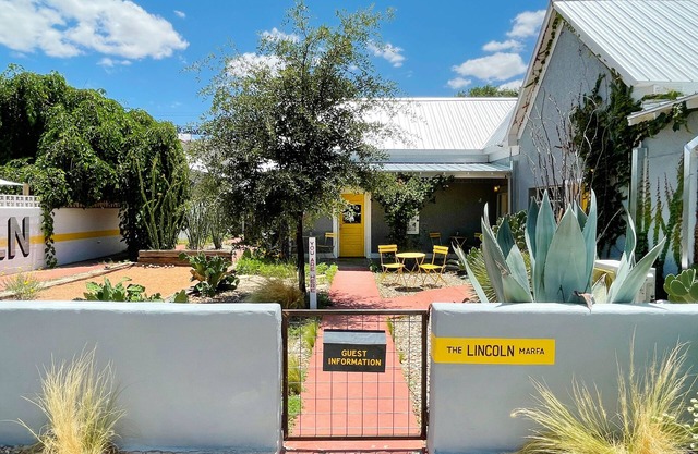 The Lincoln Marfa