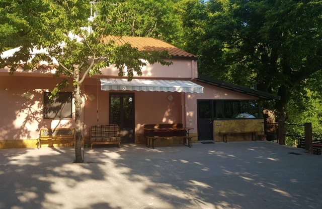 The little house in the woods for tourists