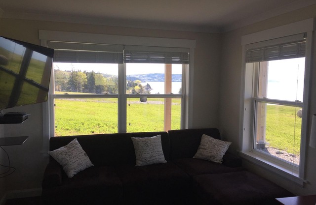 The Lobster House -Lower Level Unit Only- - 2 BR, Pet Friendly