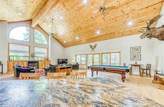 The Lodge at Rock Shelf *AC & modern amenities!
