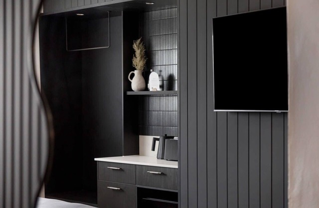 The Lodge - Room 4 - Luxury Central private Rooms, Free wifi