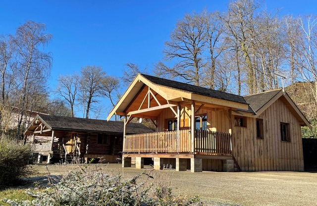 The lumberjack log cabin