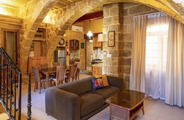 The Marigold House - Three Bedroom Villa, Sleeps 7
