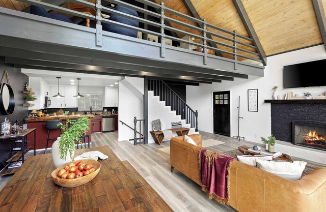 The Matterhorn Manor by Avantstay Harry Potter Inspired A-frame Home w/Hot Tub & Views