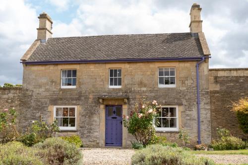 The Maze Garden Cottage by Mint Stays