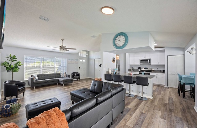 The Mermaid's Nest - Heated Pool Home - Weeki Wachee - Family Fun!