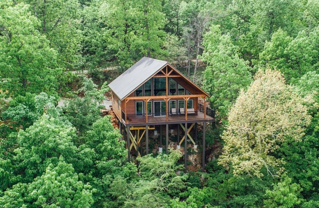 The Morning Glory Cabin - Tree-top Getaway